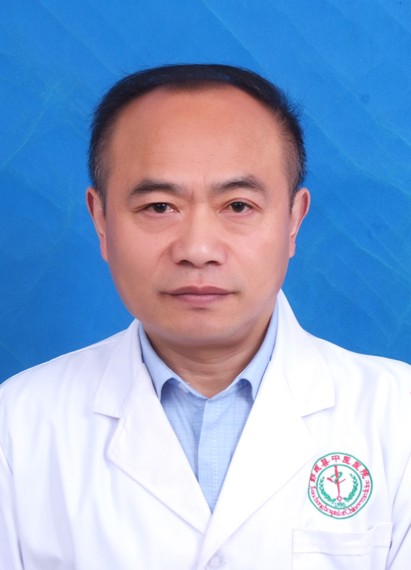 崔联民、菏泽市名中医药专家、治未病科主任、主任医师