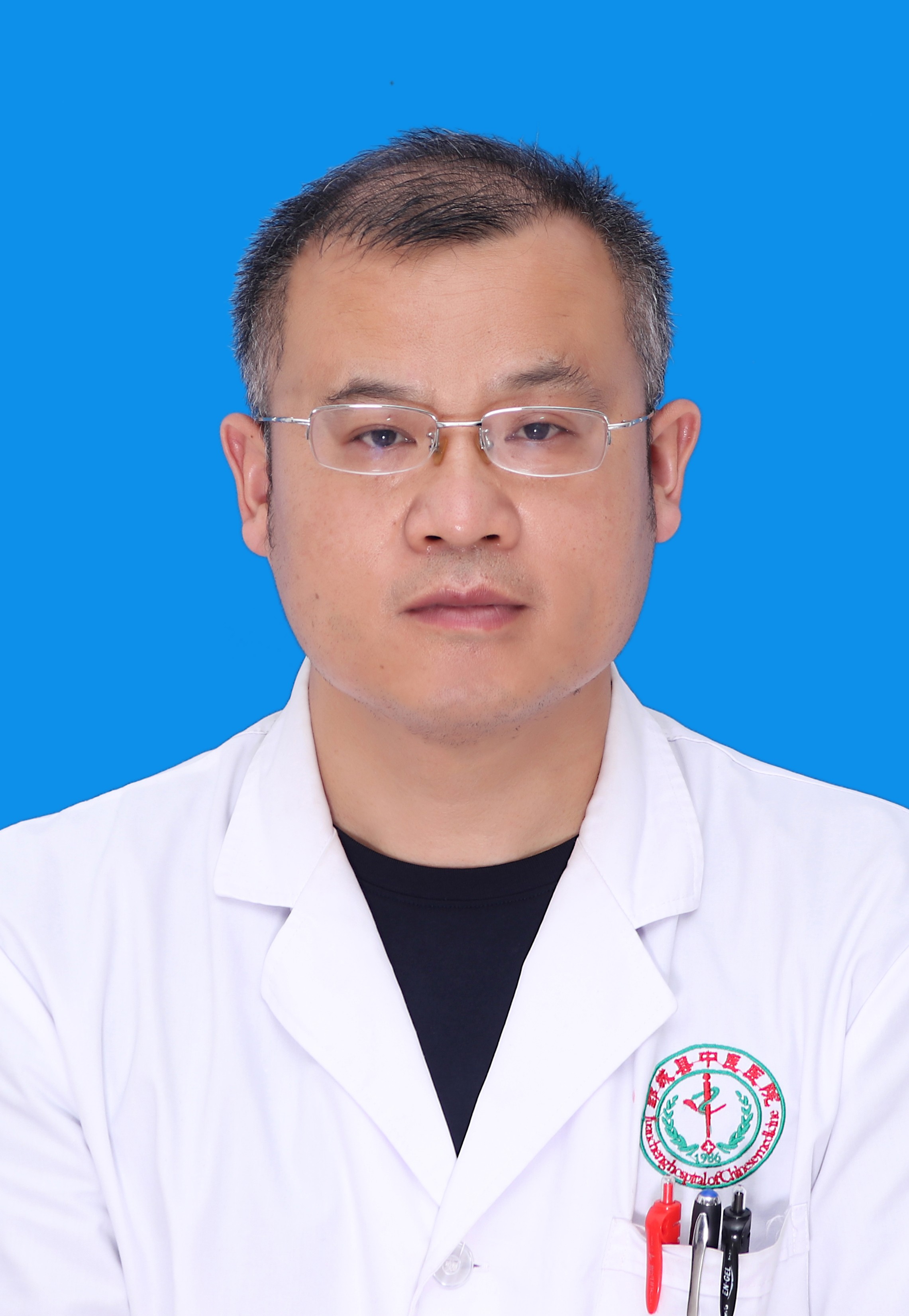 李洁、内科副主任医师